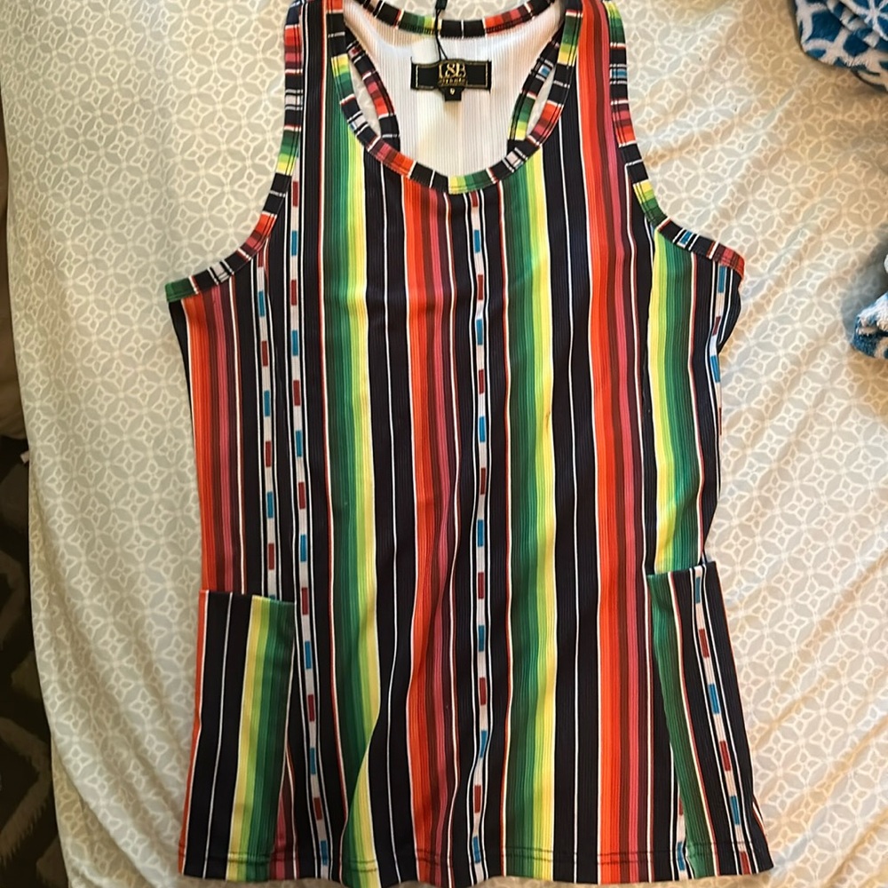 Razor back boutique tank never warn